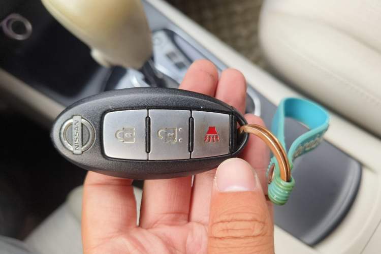 Used Nissan Tiida 2011 1.6L CVT Smart Version Vehicle Key