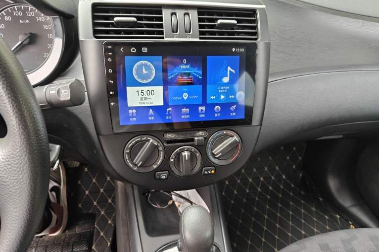 Used Nissan Tiida 2011 1.6L CVT Comfort Model Audio And AC Panel