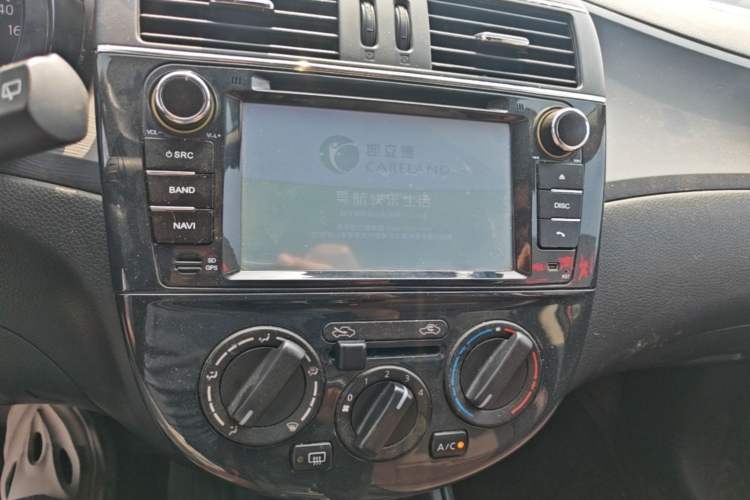 Used Nissan Tiida 2011 1.6L CVT Comfort Model Audio And AC Panel