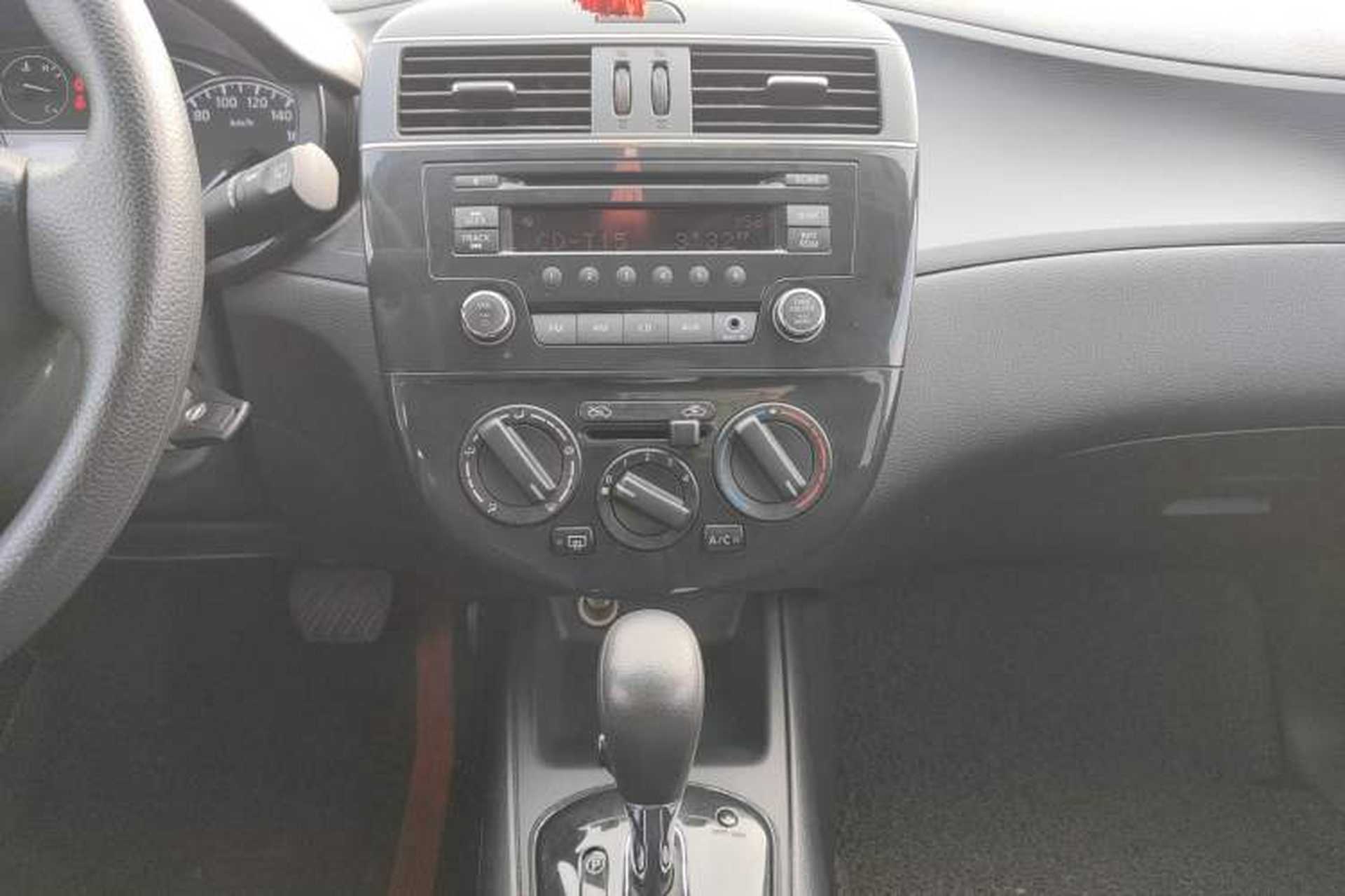 Used Nissan Tiida 2011 1.6L CVT Comfort Model Audio And AC Panel