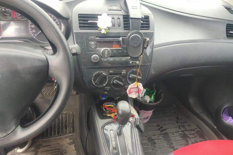 Used Nissan Tiida 2011 1.6L CVT Comfort Model Audio And AC Panel