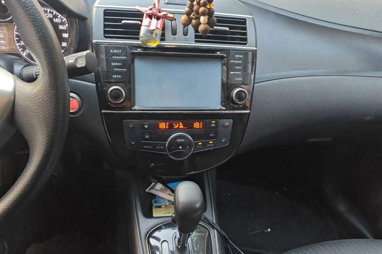 Used Nissan Tiida 2011 1.6L CVT Smart Version Audio And AC Panel
