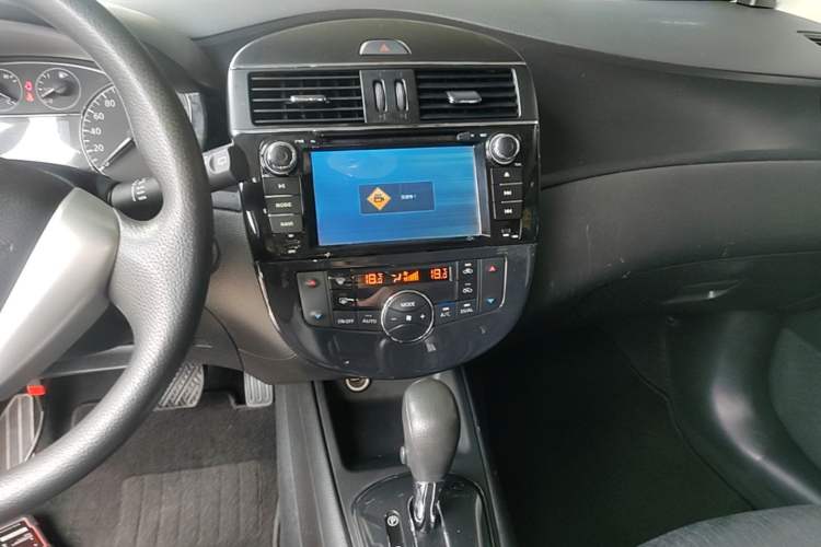 Used Nissan Tiida 2011 1.6L CVT Smart Version Audio And AC Panel