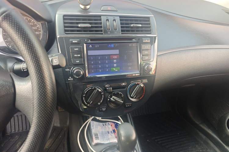 Used Nissan Tiida 2011 1.6L CVT Comfort Model Audio And AC Panel