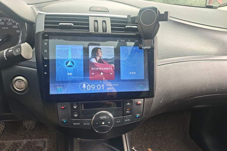 Used Nissan Tiida 2011 1.6L Manual Smart Version Audio And AC Panel