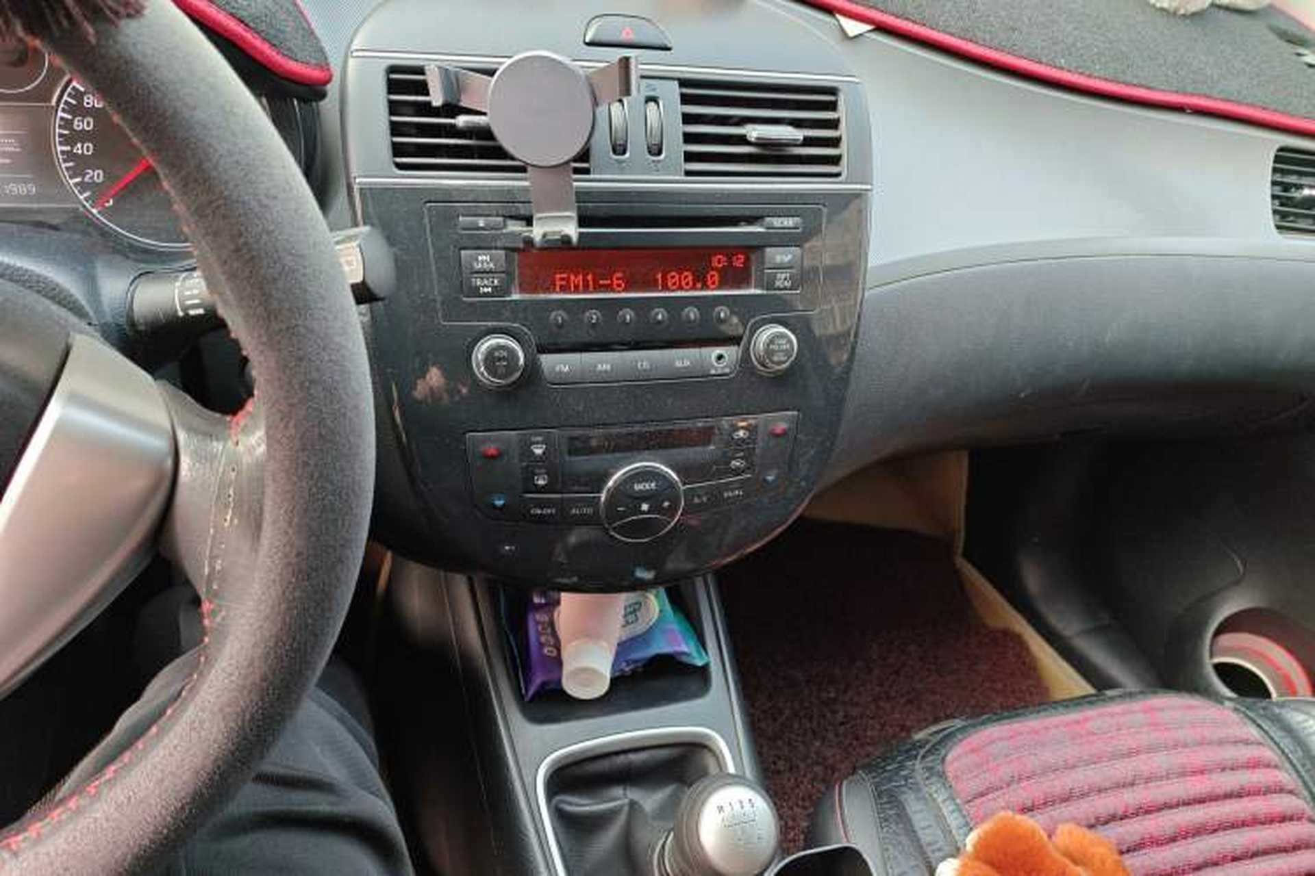 Used Nissan Tiida 2011 1.6T Manual Xuan Dong Edition Audio And AC Panel