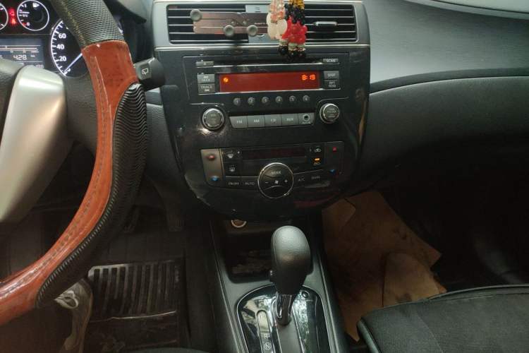 Used Nissan Tiida 2011 1.6L CVT Smart Version Audio And AC Panel