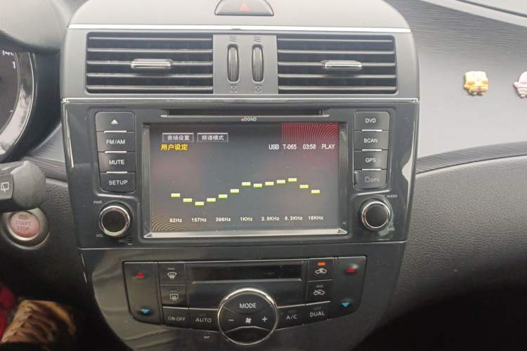 Used Nissan Tiida 2011 1.6L CVT Smart Version Audio And AC Panel