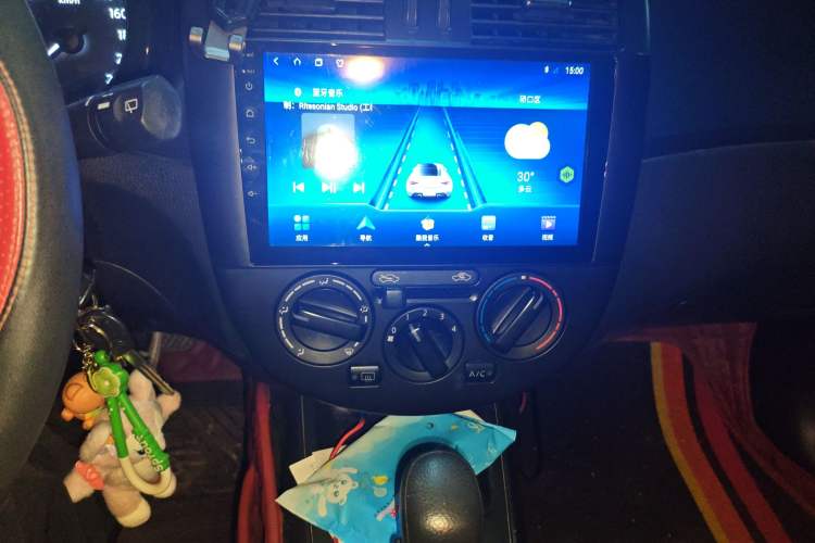 Used Nissan Tiida 2011 1.6L CVT Comfort Model Audio And AC Panel