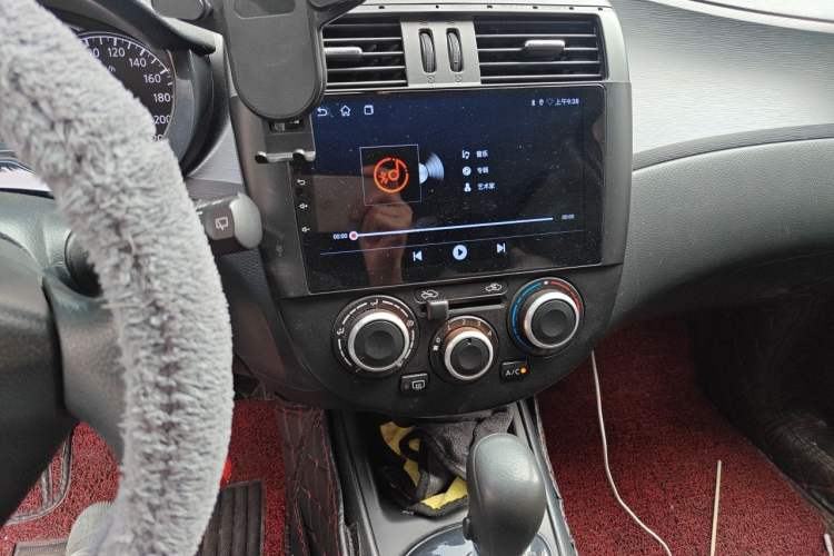 Used Nissan Tiida 2011 1.6L CVT Comfort Model Audio And AC Panel