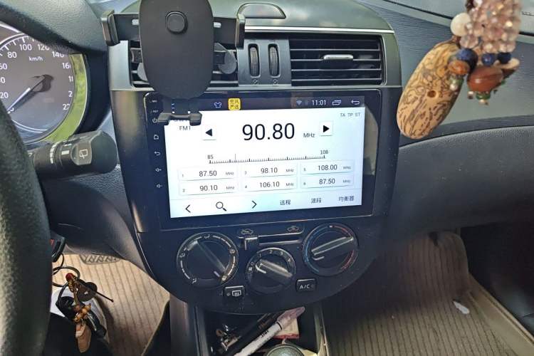 Used Nissan Tiida 2011 1.6L CVT Comfort Model Audio And AC Panel