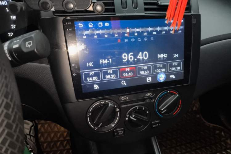 Used Nissan Tiida 2011 1.6L CVT Comfort Model Audio And AC Panel