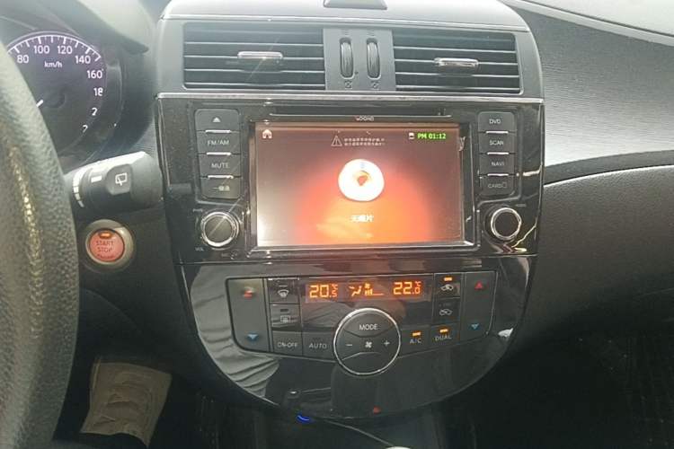 Used Nissan Tiida 2011 1.6L CVT Smart Version Audio And AC Panel