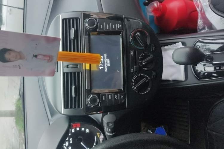 Used Nissan Tiida 2011 1.6L CVT Comfort Model Audio And AC Panel