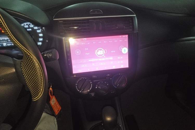 Used Nissan Tiida 2011 1.6L CVT Comfort Model Audio And AC Panel