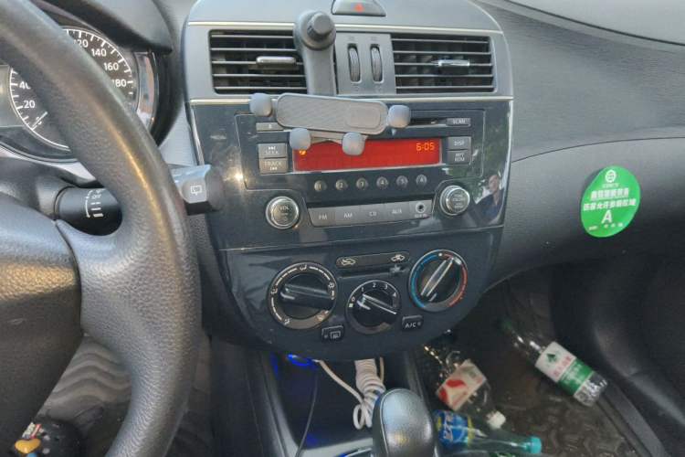 Used Nissan Tiida 2011 1.6L CVT Comfort Model Audio And AC Panel
