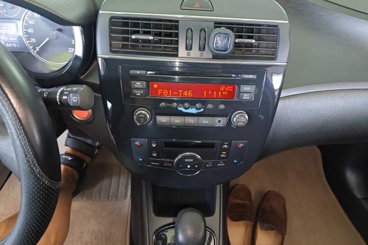 Used Nissan Tiida 2011 1.6L CVT Smart Version Audio And AC Panel