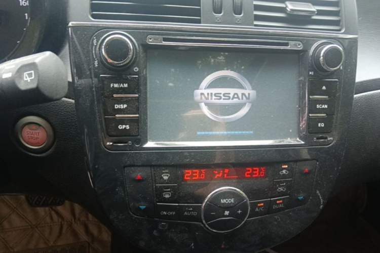 Used Nissan Tiida 2011 1.6L CVT Smart Version Audio And AC Panel