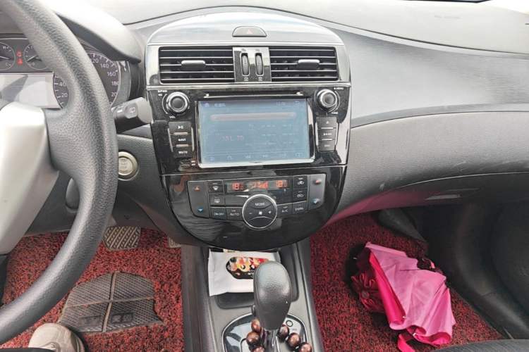 Used Nissan Tiida 2011 1.6L CVT Smart Version Audio And AC Panel