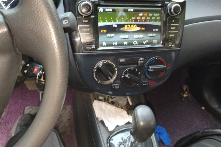 Used Nissan Tiida 2011 1.6L CVT Comfort Model Audio And AC Panel