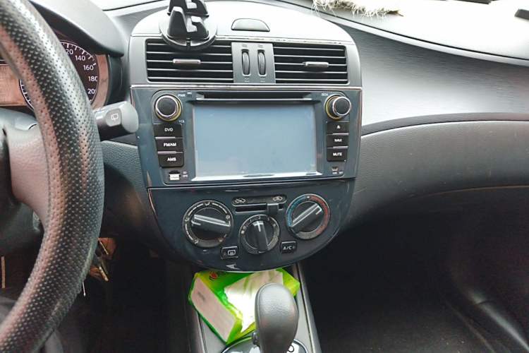 Used Nissan Tiida 2011 1.6L CVT Comfort Model Audio And AC Panel