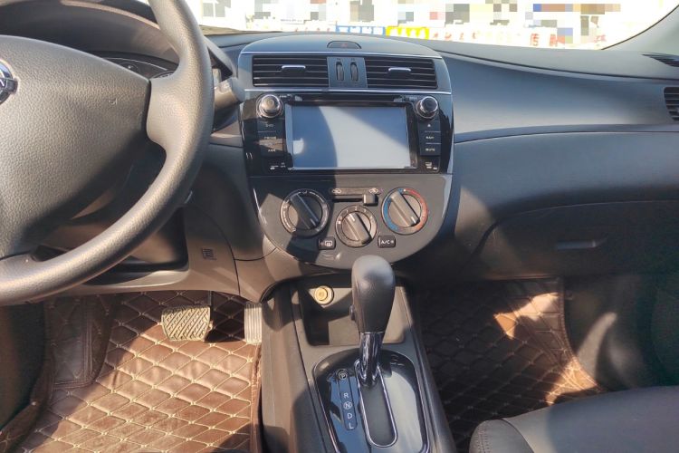 Used Nissan Tiida 2011 1.6L CVT Comfort Model Audio And AC Panel