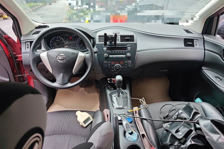 Used Nissan Tiida 2011 1.6L CVT Smart Version Center Console