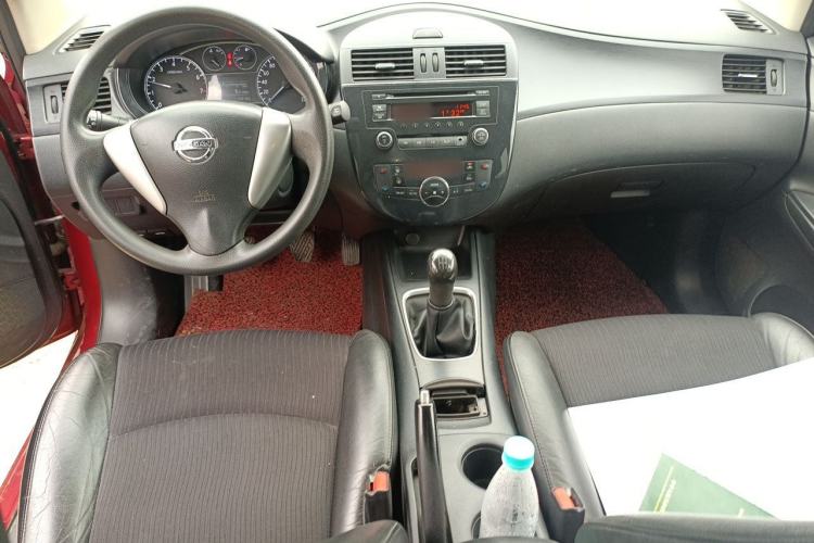 Used Nissan Tiida 2011 1.6L Manual Smart Version Center Console