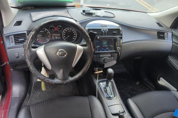 Used Nissan Tiida 2011 1.6L CVT Smart Version Center Console