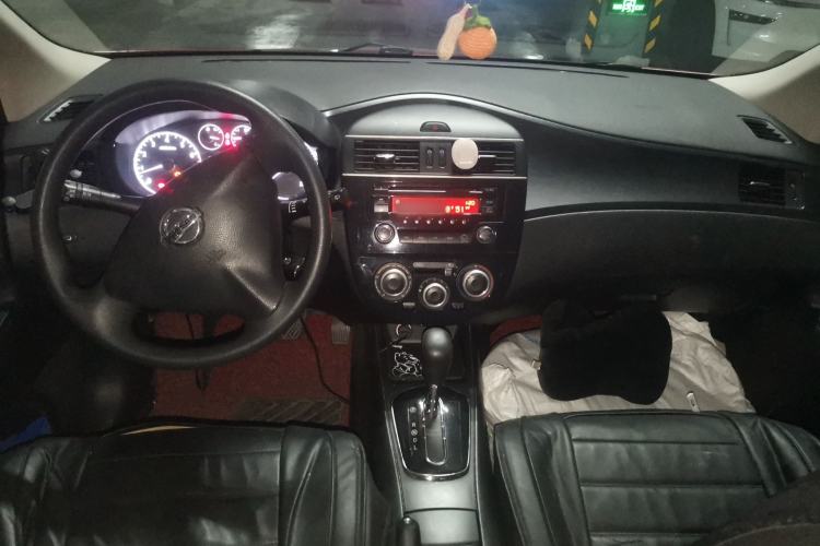 Used Nissan Tiida 2011 1.6L CVT Comfort Model Center Console