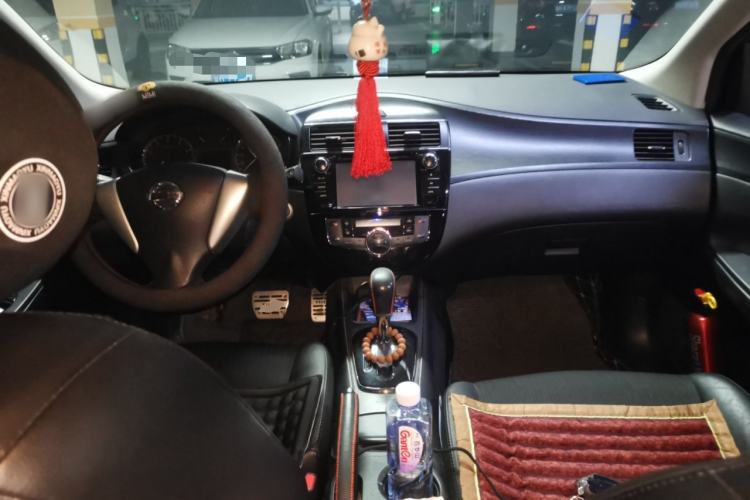 Used Nissan Tiida 2011 1.6L CVT Smart Version Center Console