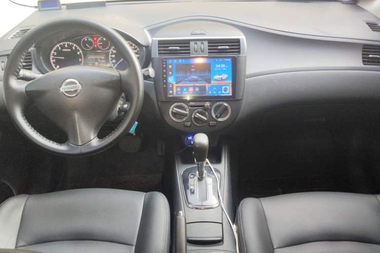 Used Nissan Tiida 2011 1.6L CVT Comfort Model Center Console