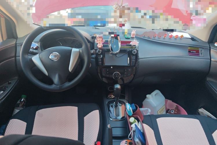 Used Nissan Tiida 2011 1.6L CVT Smart Version Center Console