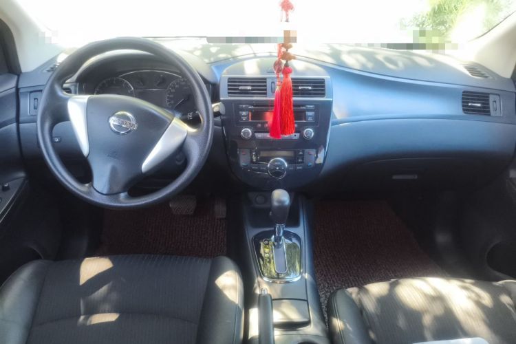 Used Nissan Tiida 2011 1.6L CVT Smart Version Center Console
