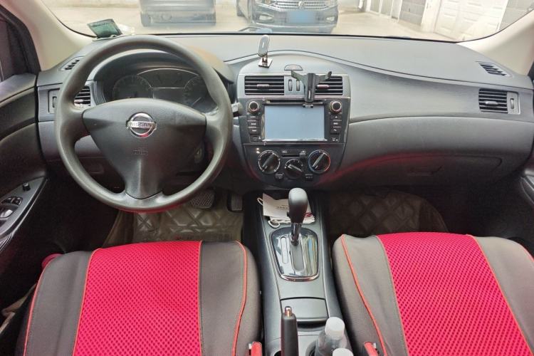 Used Nissan Tiida 2011 1.6L CVT Comfort Model Center Console