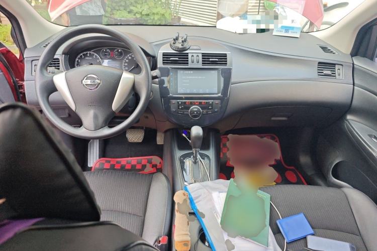 Used Nissan Tiida 2011 1.6L CVT Smart Version Center Console