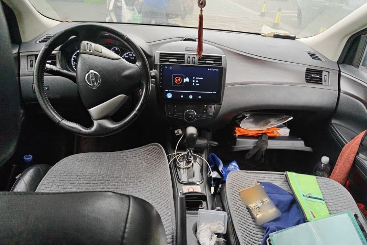 Used Nissan Tiida 2011 1.6L CVT Smart Version Center Console