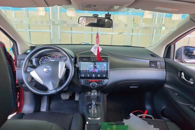 Used Nissan Tiida 2011 1.6L CVT Smart Version Center Console