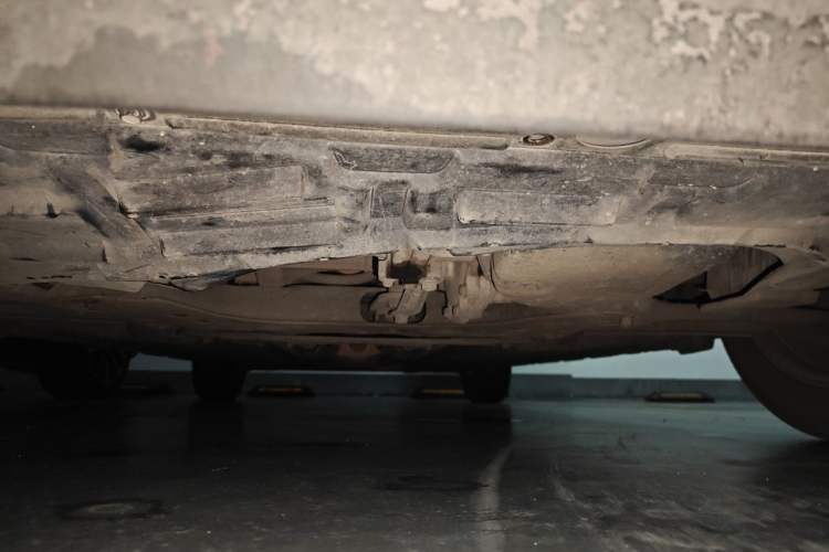 Used Nissan Tiida 2011 1.6L CVT Luxury Edition Chassis Front
