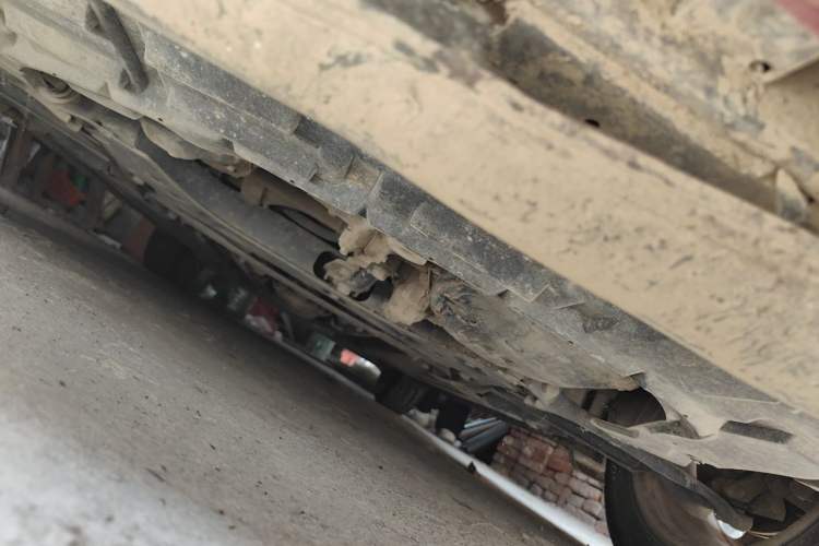 Used Nissan Tiida 2011 1.6L CVT Smart Version Chassis Front