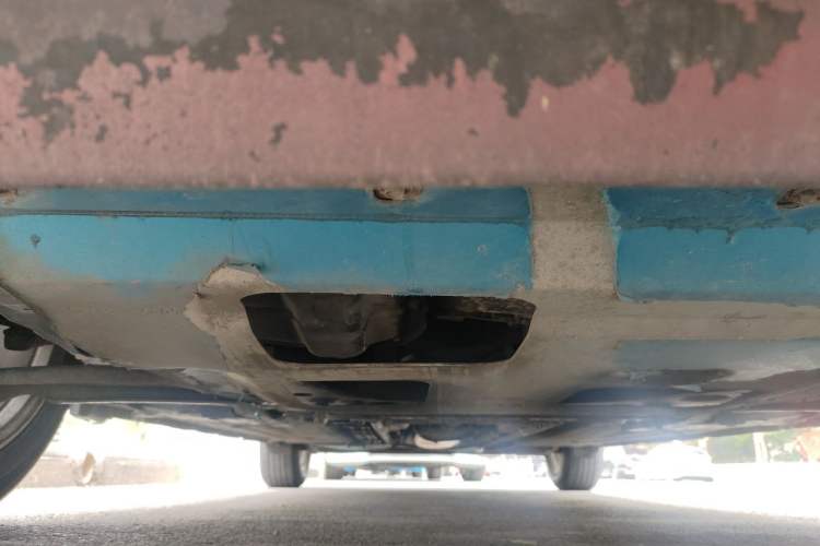 Used Nissan Tiida 2011 1.6L Manual Comfort Edition Chassis Front