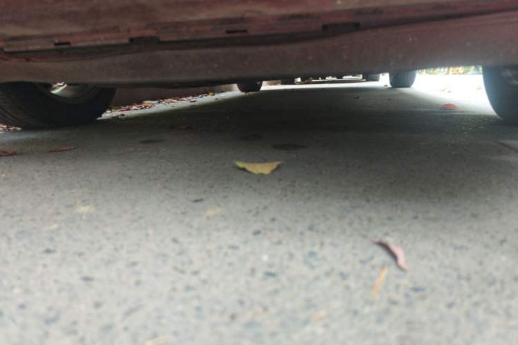 Used Nissan Tiida 2011 1.6L Manual Comfort Edition Chassis Front