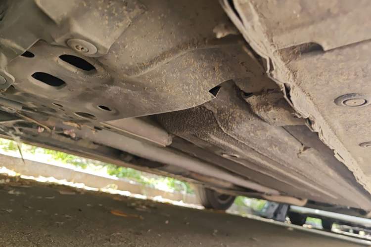 Used Nissan Tiida 2011 1.6L CVT Smart Version Chassis Front Left