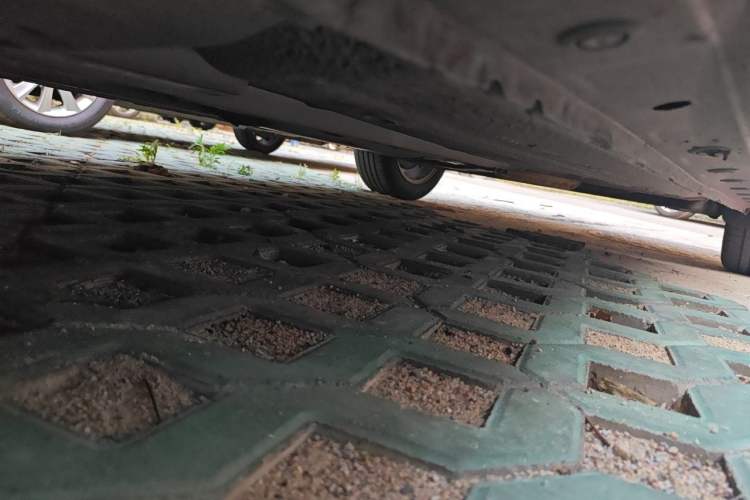 Used Nissan Tiida 2011 1.6L CVT Smart Version Chassis Front Left