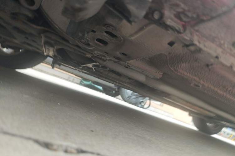 Used Nissan Tiida 2011 1.6L CVT Smart Version Chassis Front Left