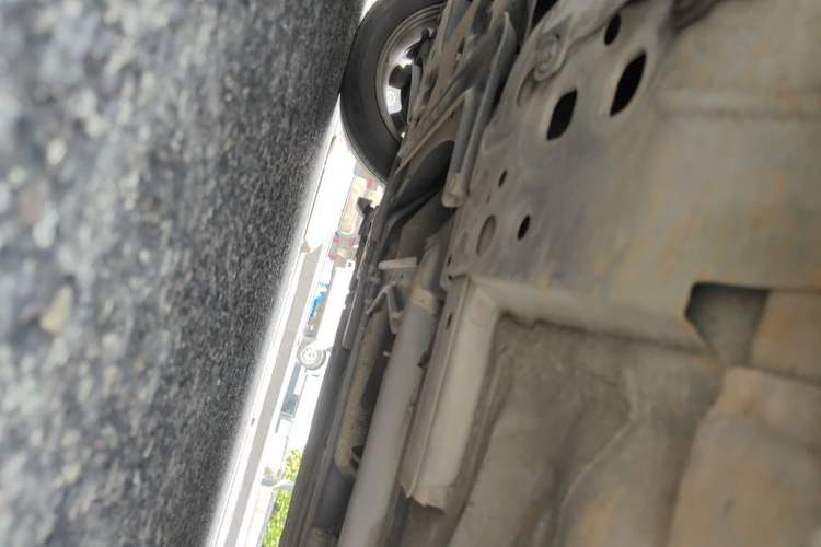 Used Nissan Tiida 2011 1.6L CVT Smart Version Chassis Front Left