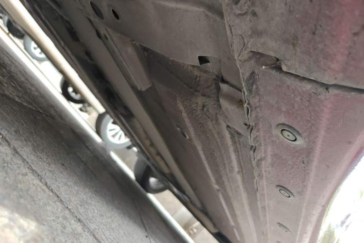 Used Nissan Tiida 2011 1.6T M-CVT Cool Edition Chassis Front Left