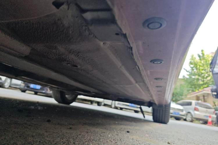 Used Nissan Tiida 2011 1.6L CVT Smart Version Chassis Front Left