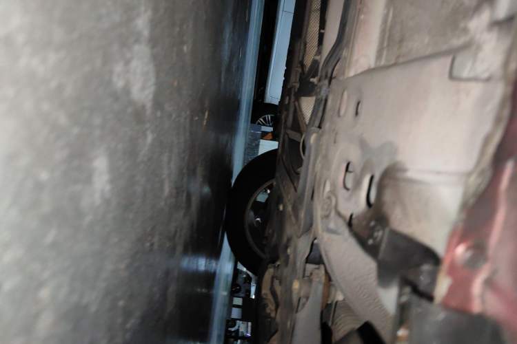 Used Nissan Tiida 2011 1.6L CVT Smart Version Chassis Front Right
