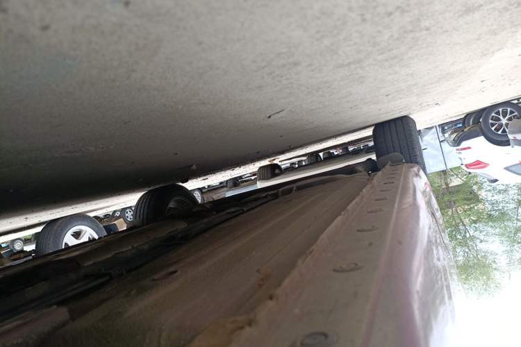 Used Nissan Tiida 2011 1.6L Manual Smart Version Chassis Front Right
